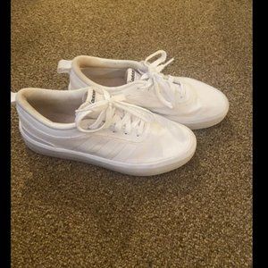 Adidas Vulc Skate Shoe Women's Shoe Size 6 1/2 White